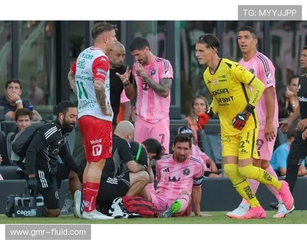 梅西伤退德保罗两助攻迈阿密点球大战险胜内卡萨晋级决赛 梅西伤退德保罗两助攻迈阿密点球大战险胜内卡萨晋级决赛